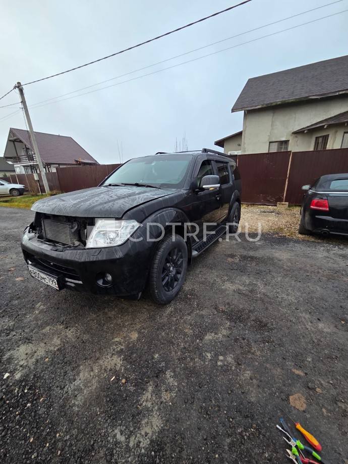 Nissan Pathfinder 2011 год
