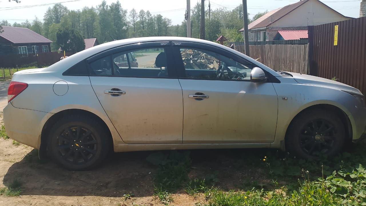 Chevrolet Cruze 2011 год