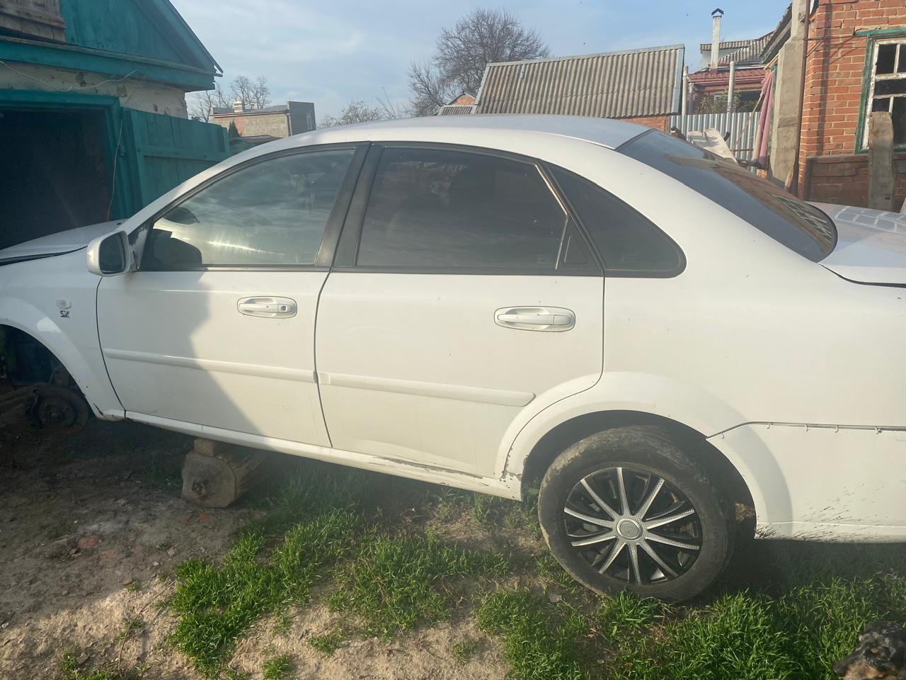 Daewoo Gentra 2015 год