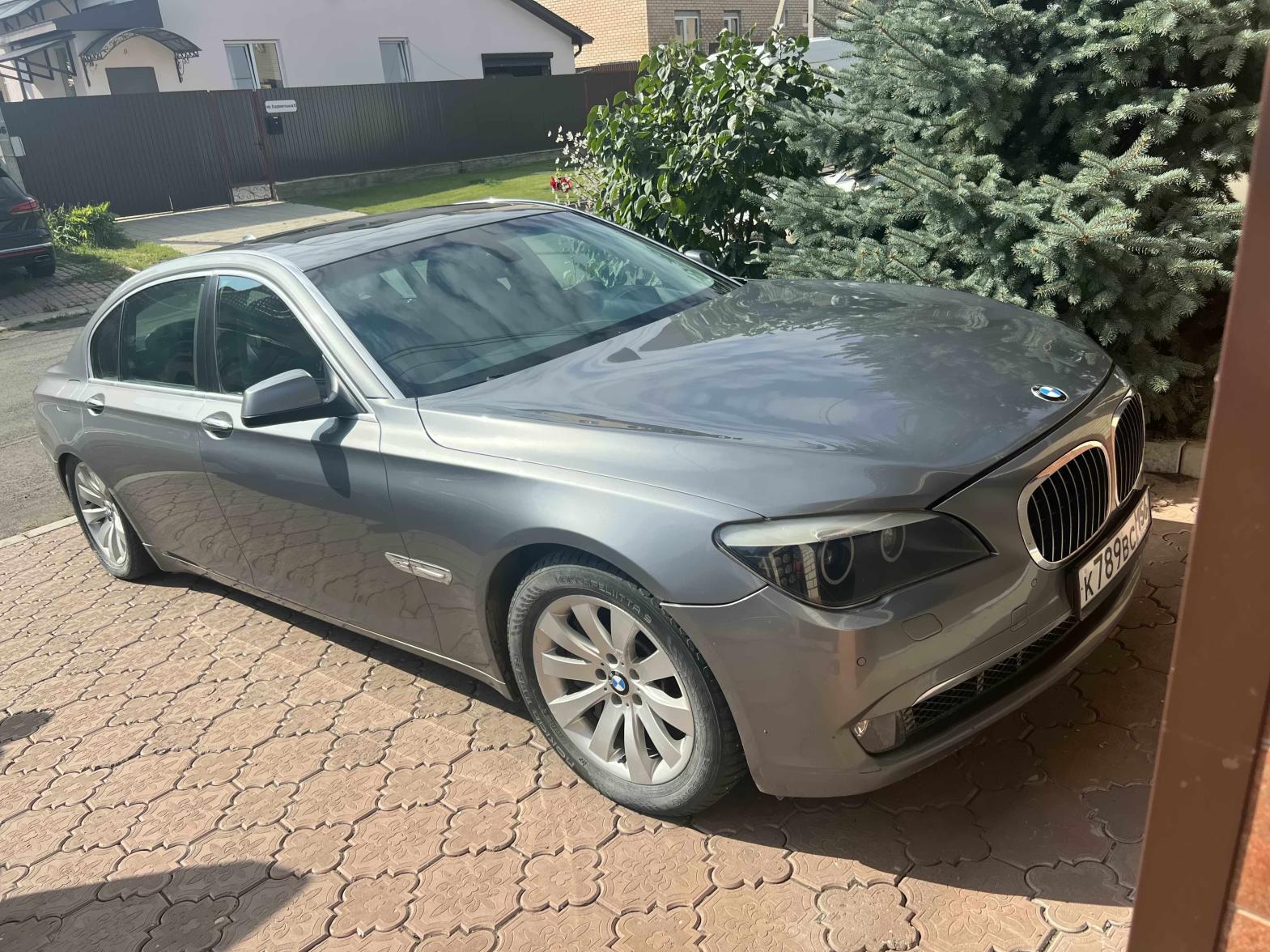BMW 750LI XDRIVE 2011 год