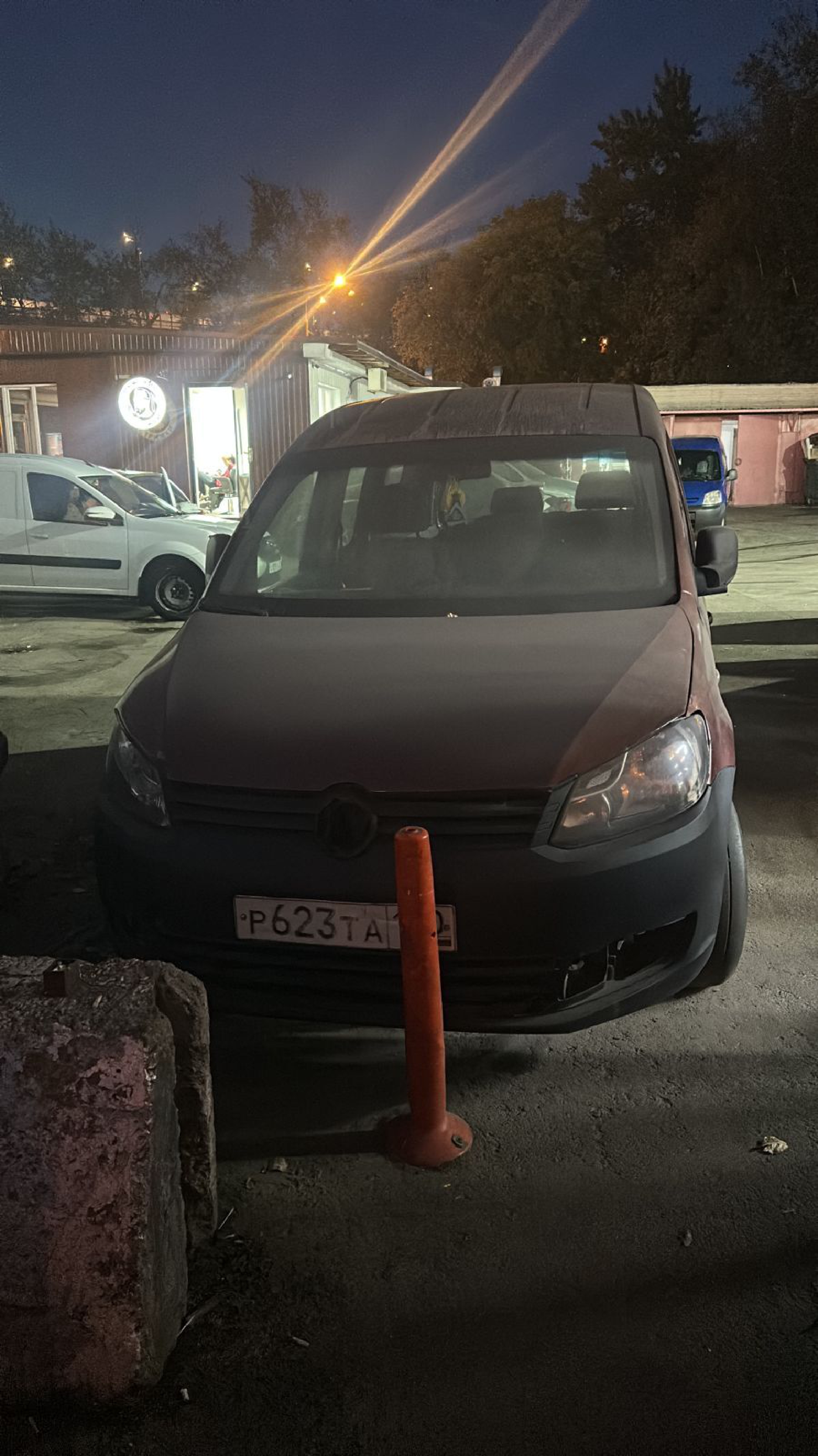 Volkswagen Caddy 2012 год
