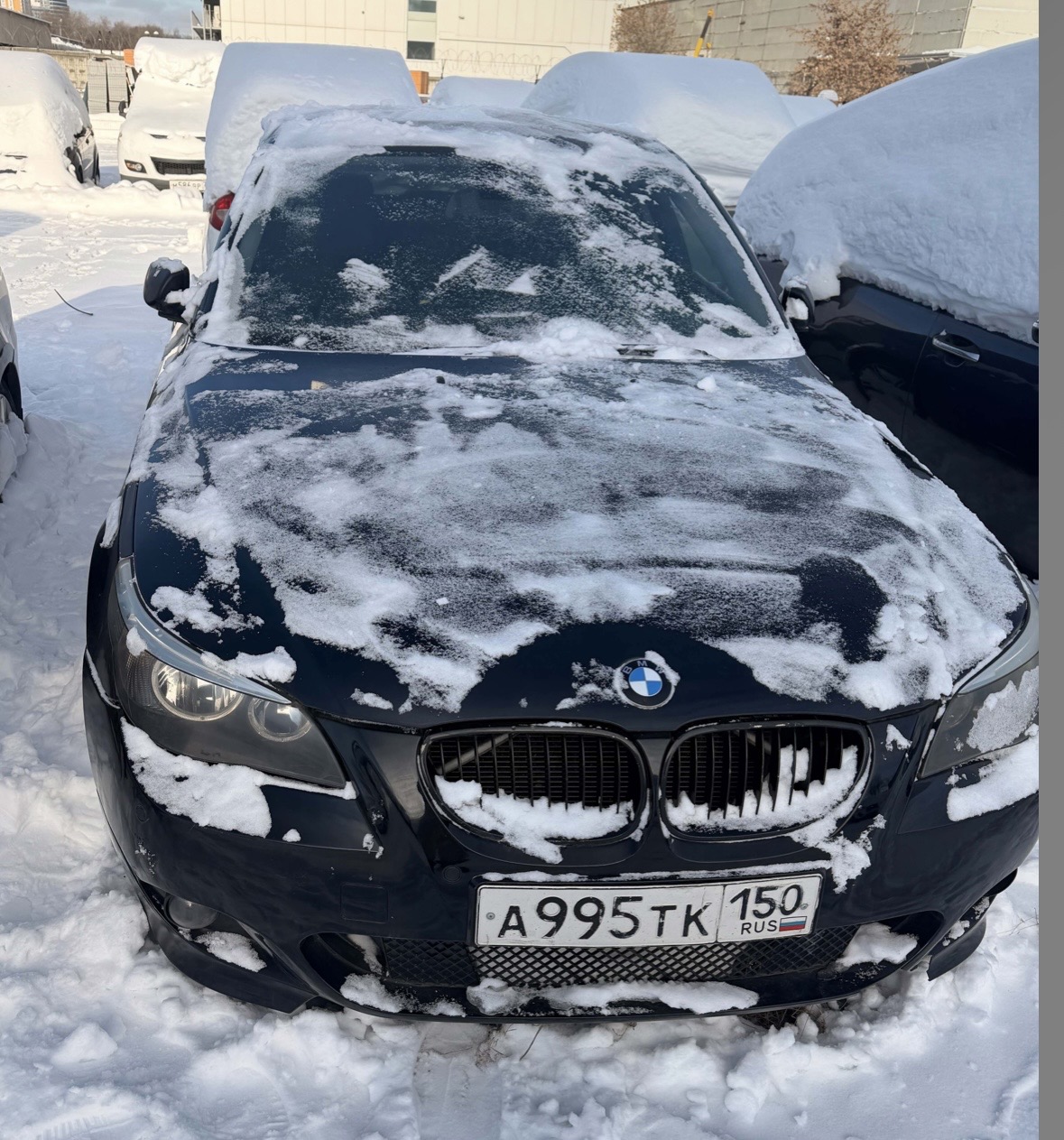 BMW 545I 2003 год