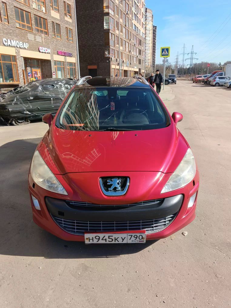 Peugeot 308 2009 год