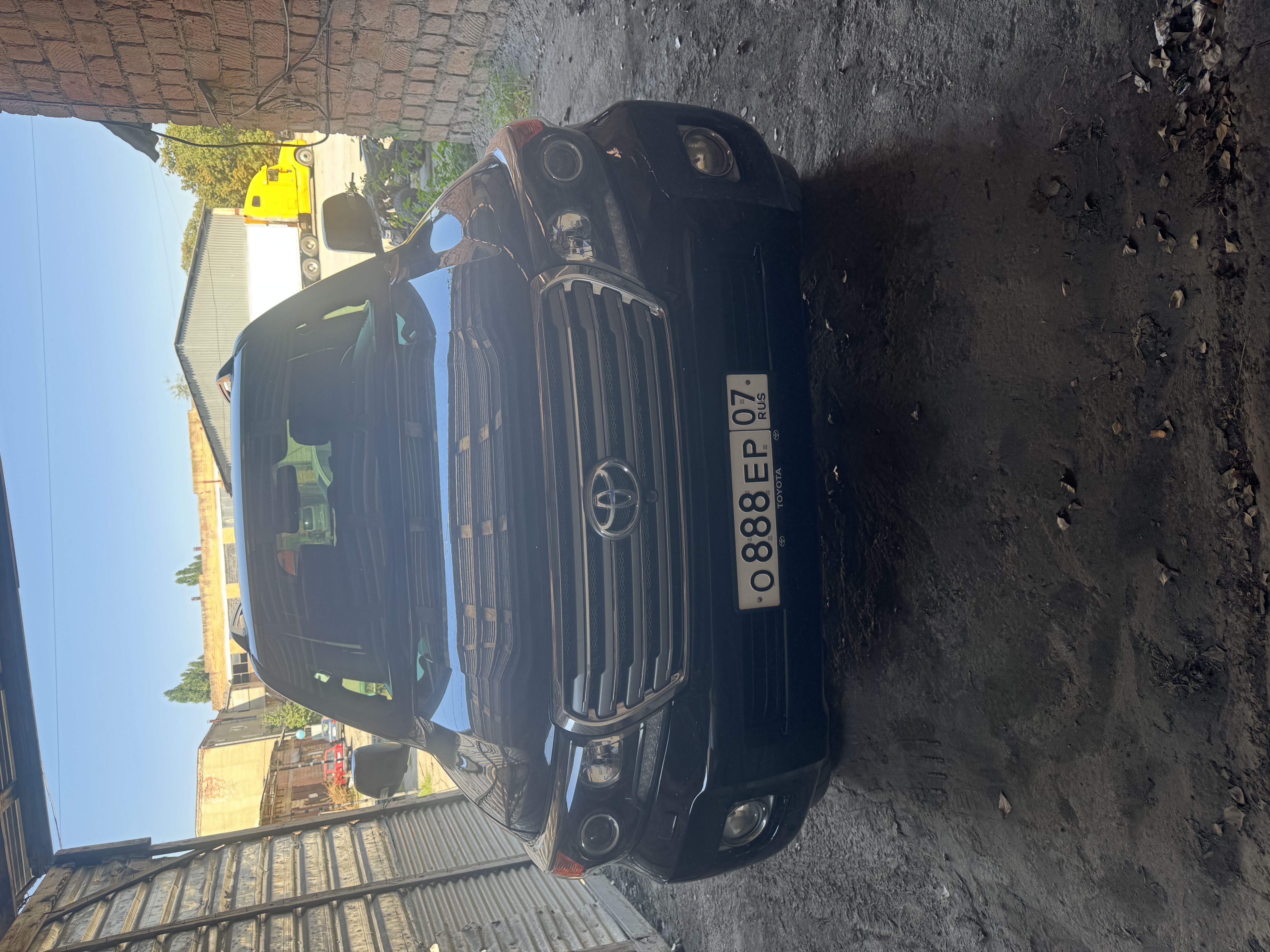Toyota Land Cruiser 200 2012 год