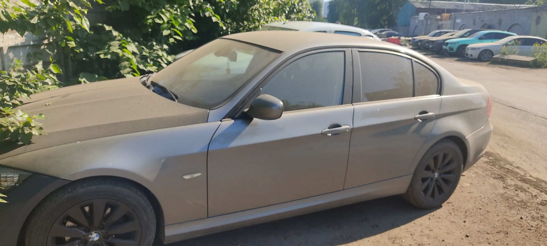 BMW 320I 2012 год