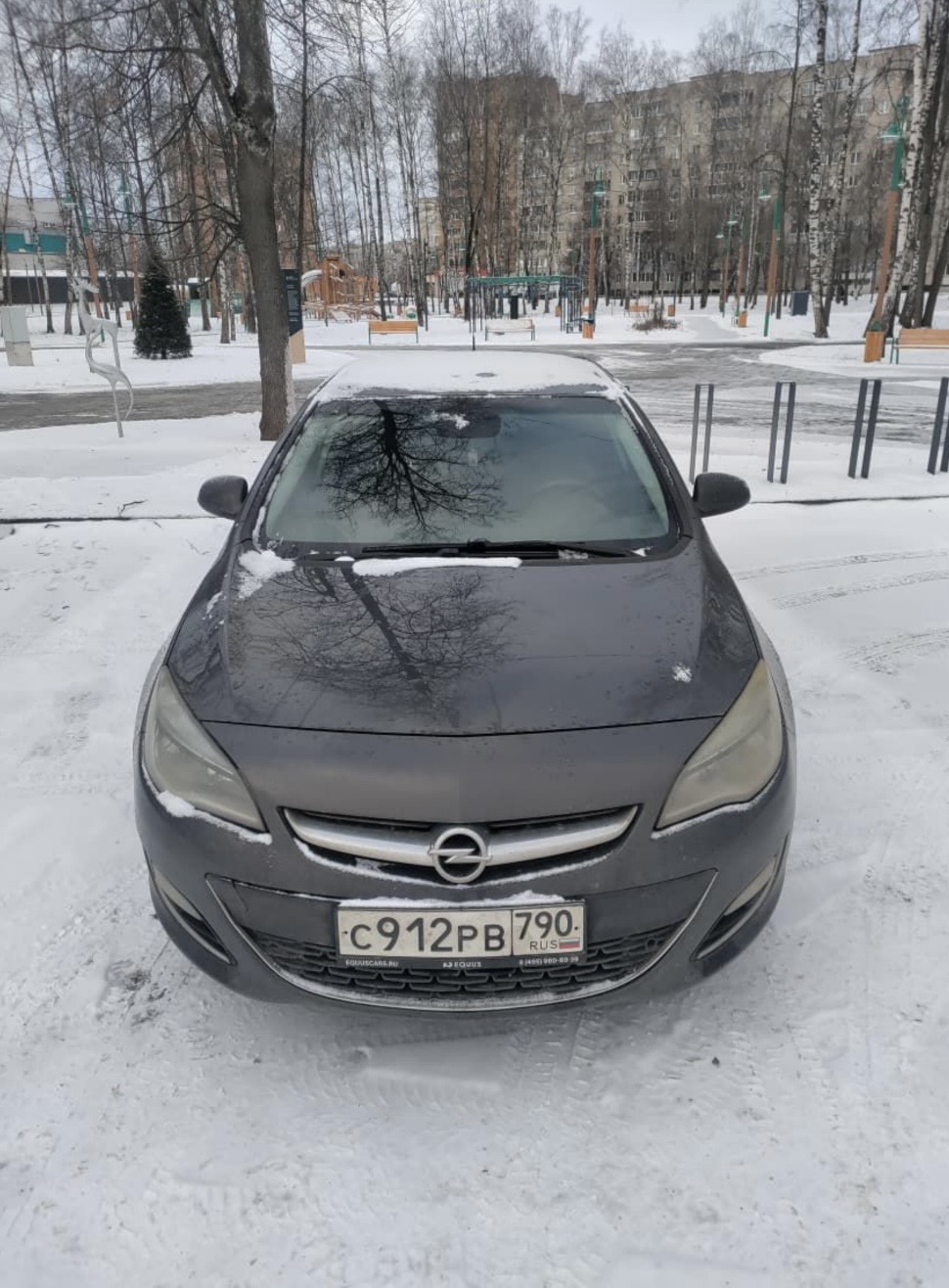 Opel Astra 2012 год