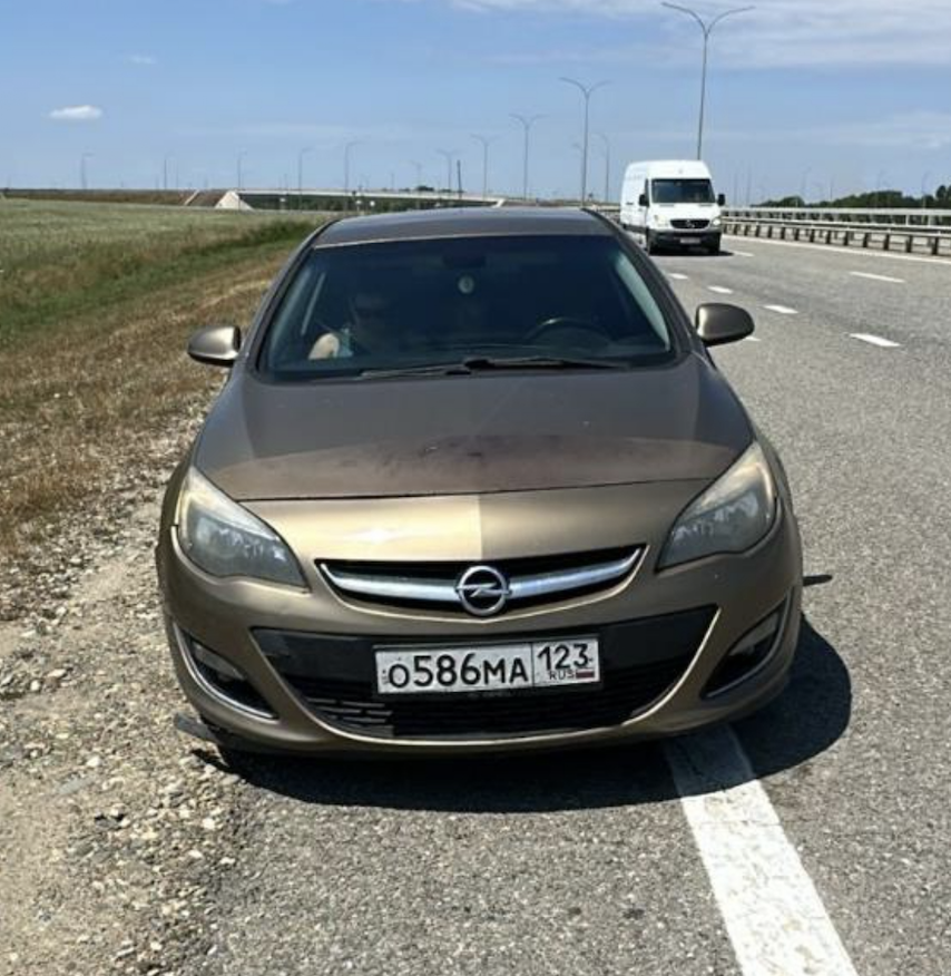 Opel P-J Astra 2012 год