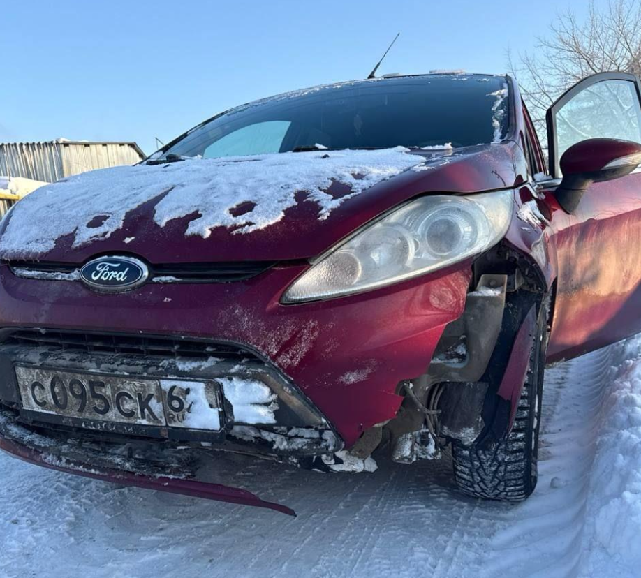 Ford FIESTA 2011 год