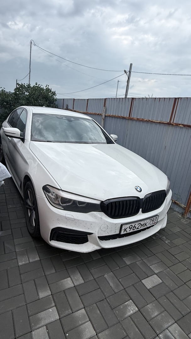 BMW 530e 2015 год