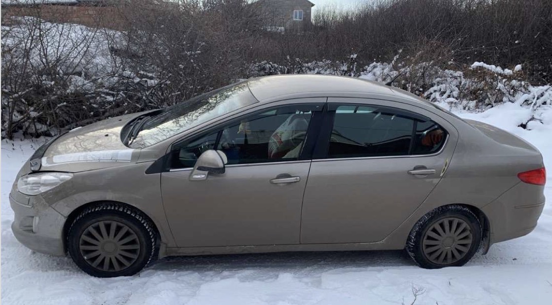 Peugeot 408 2013 год