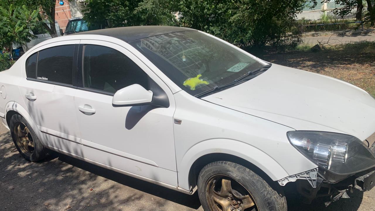 Opel Astra 2010 год