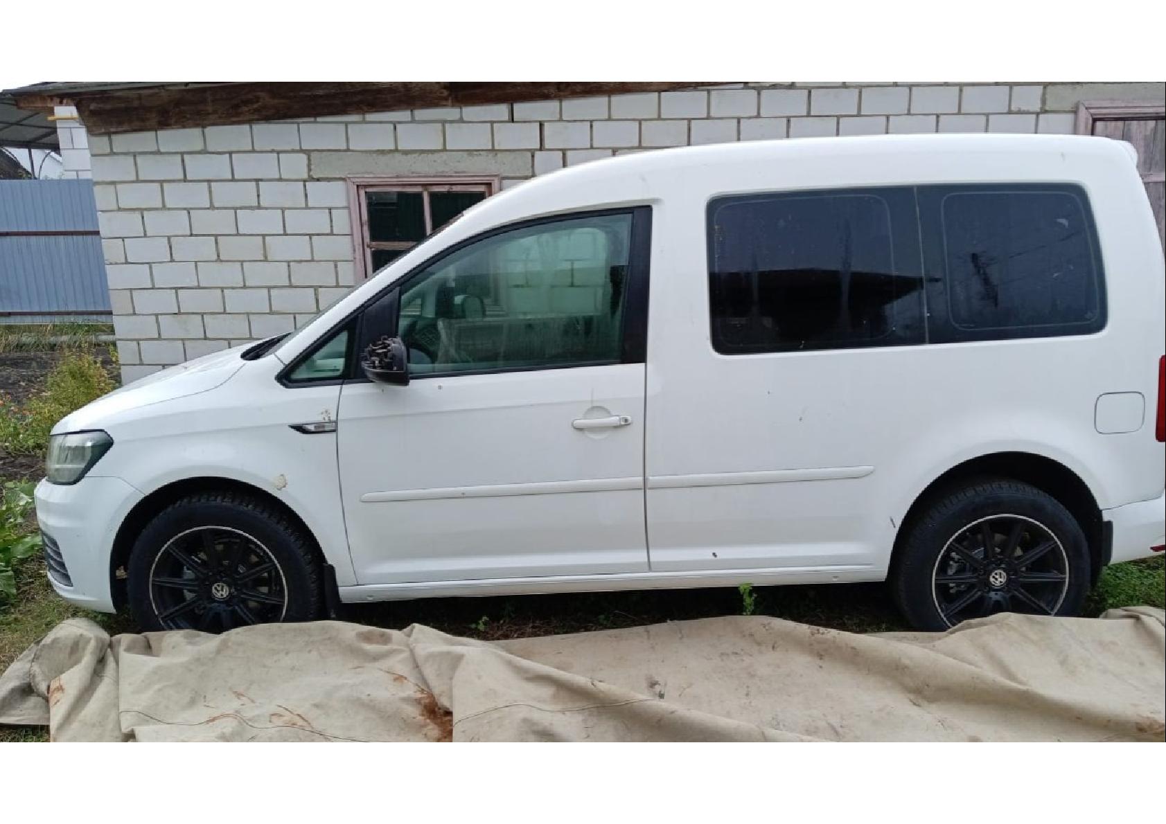 Volkswagen Caddy 2015 год