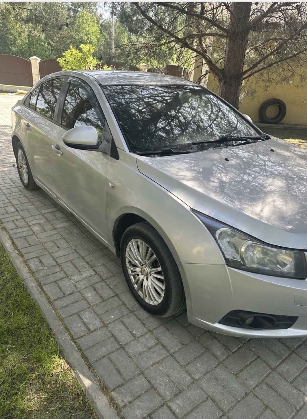 Chevrolet Cruze 2011 год