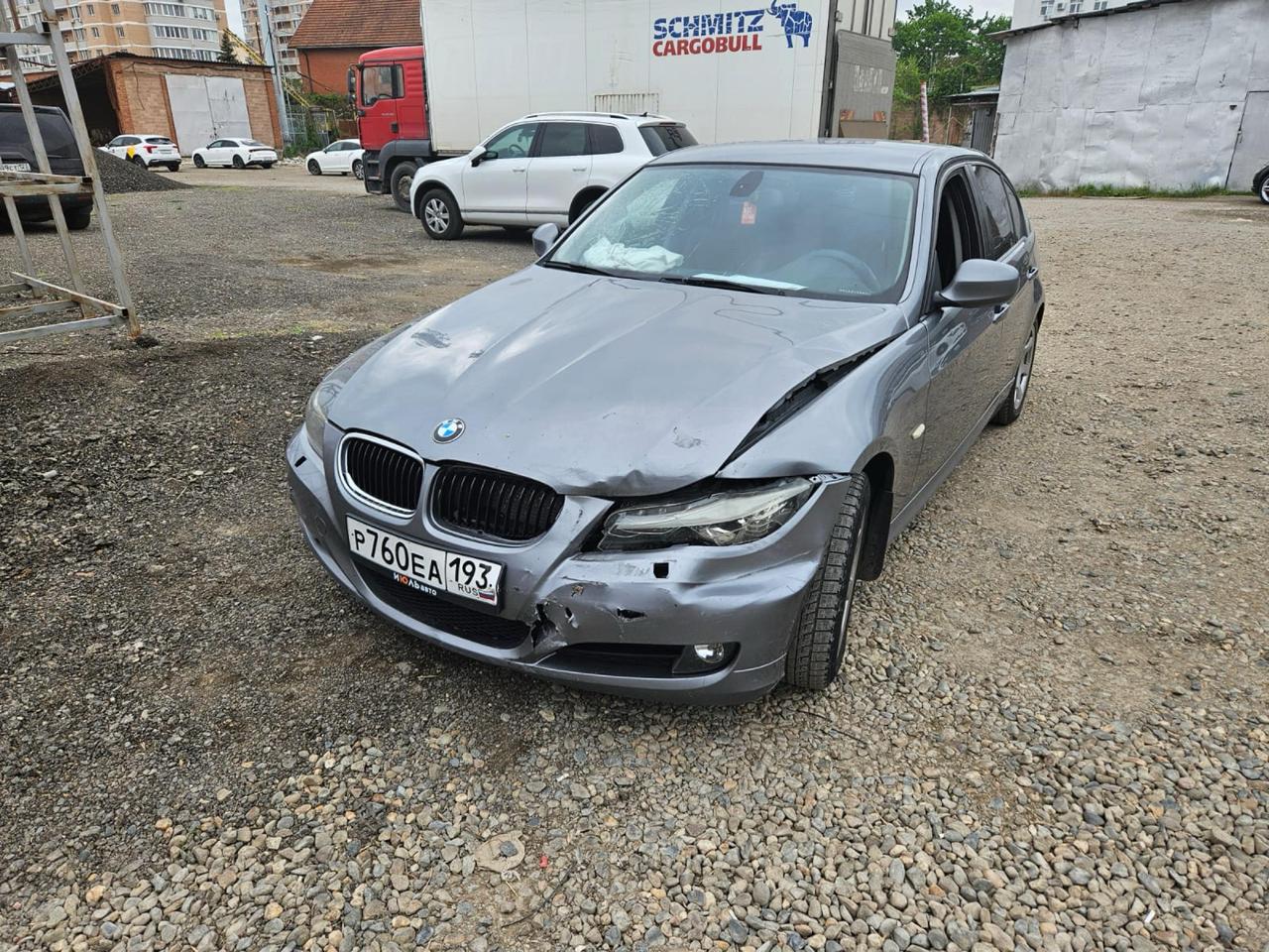 BMW 320 2010 год