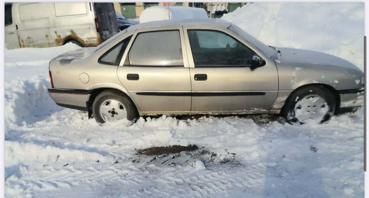 Opel Vectra 1989 год
