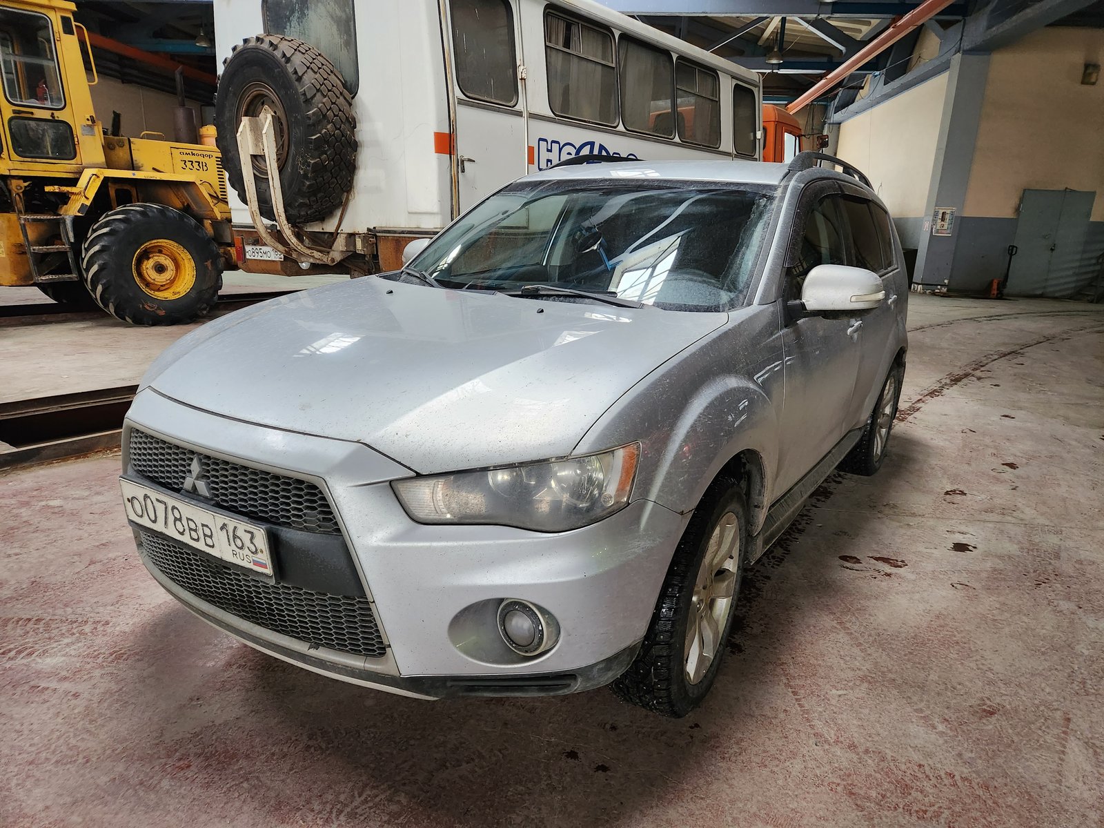 Mitsubishi Outlander 2010 год