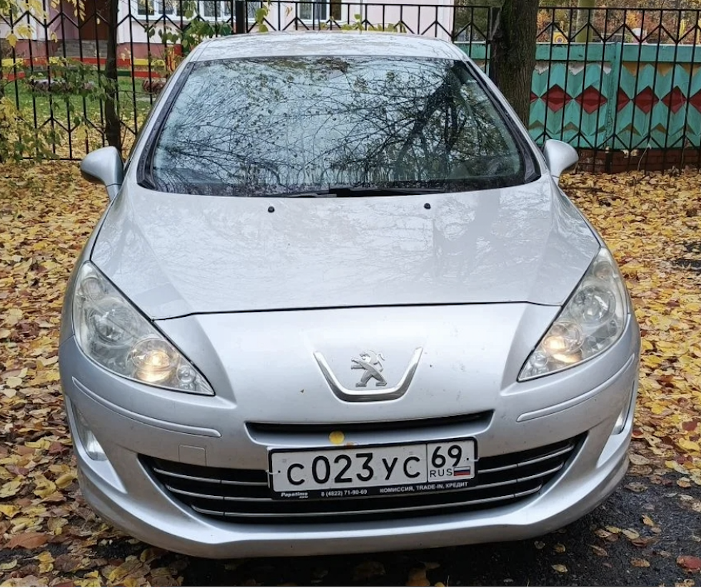 Peugeot 408 2013 год