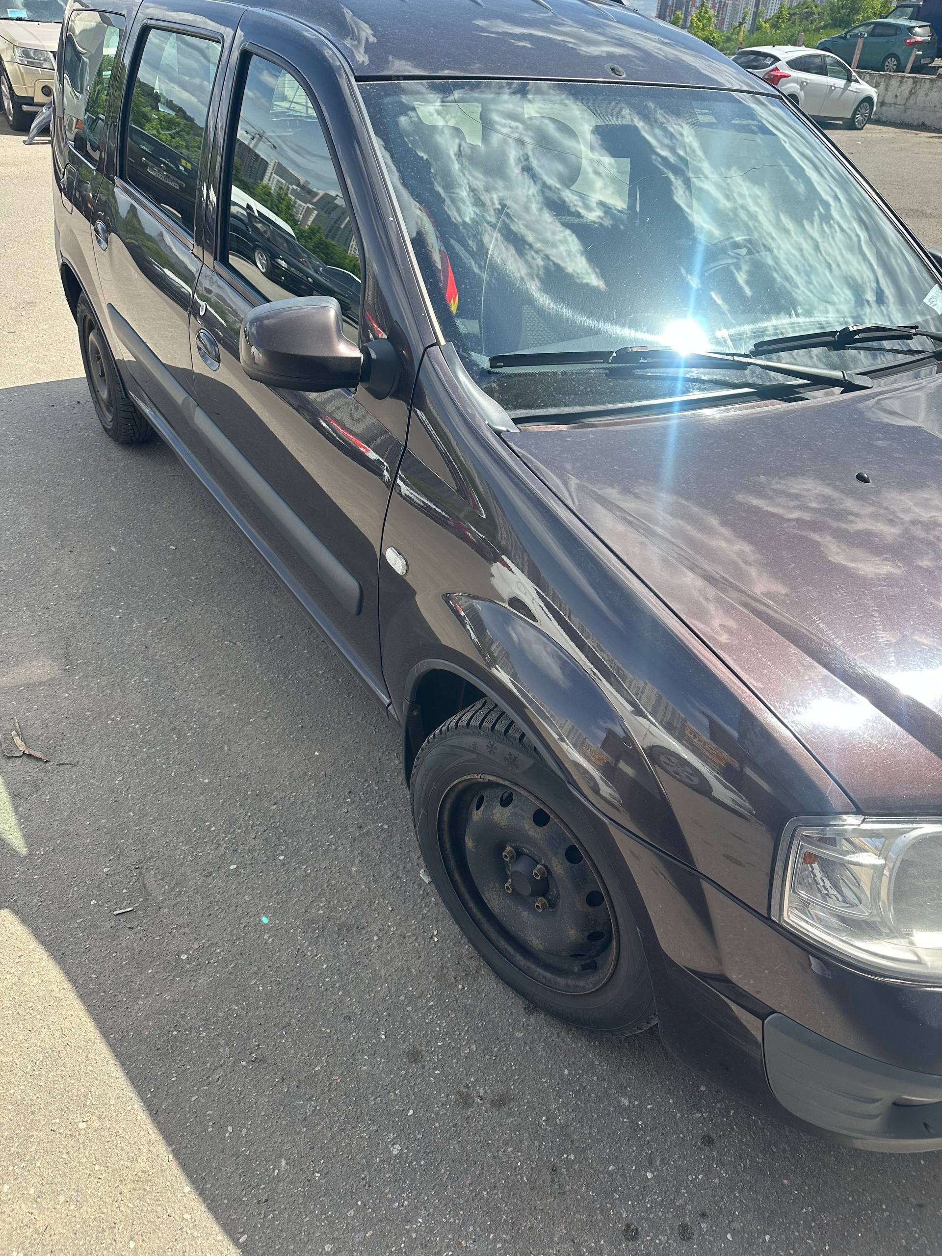 Lada Largus 2015 год
