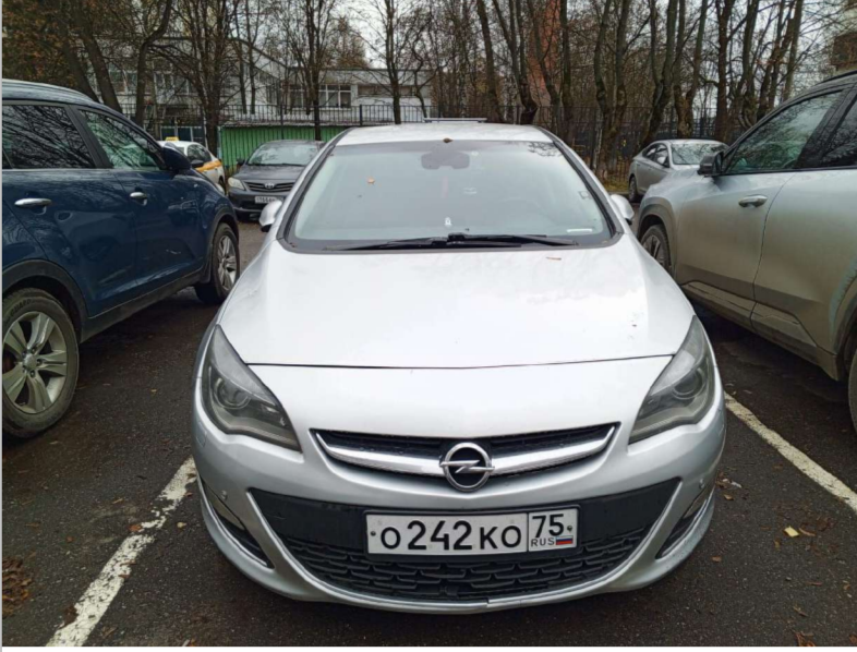 Opel Astra 2013 год