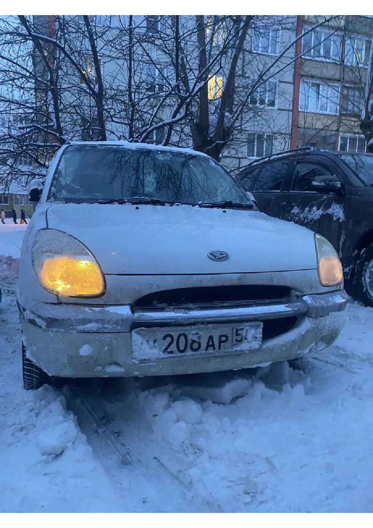 Daihatsu Storia 1998 год