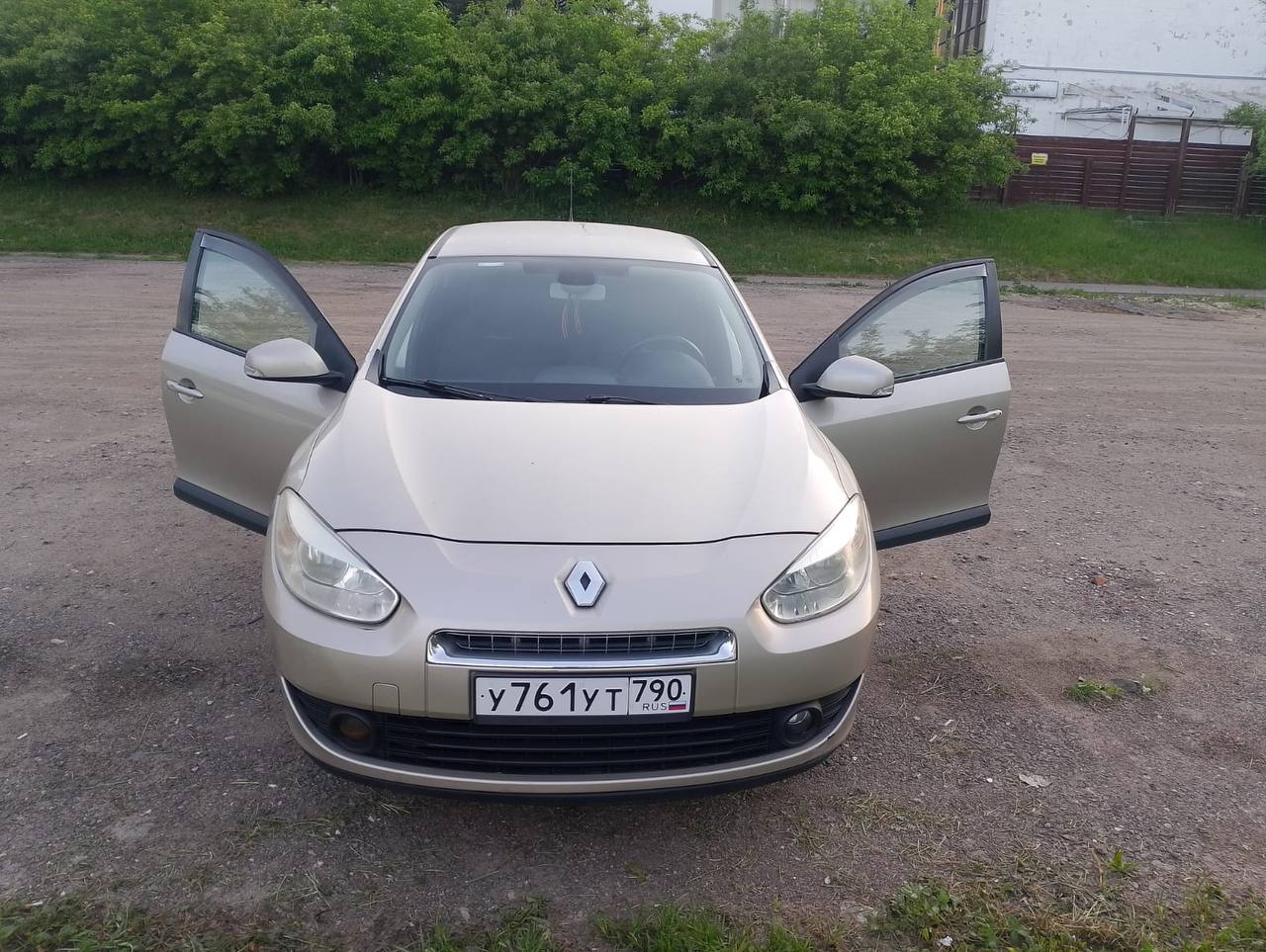 Renault Fluence 2012 год