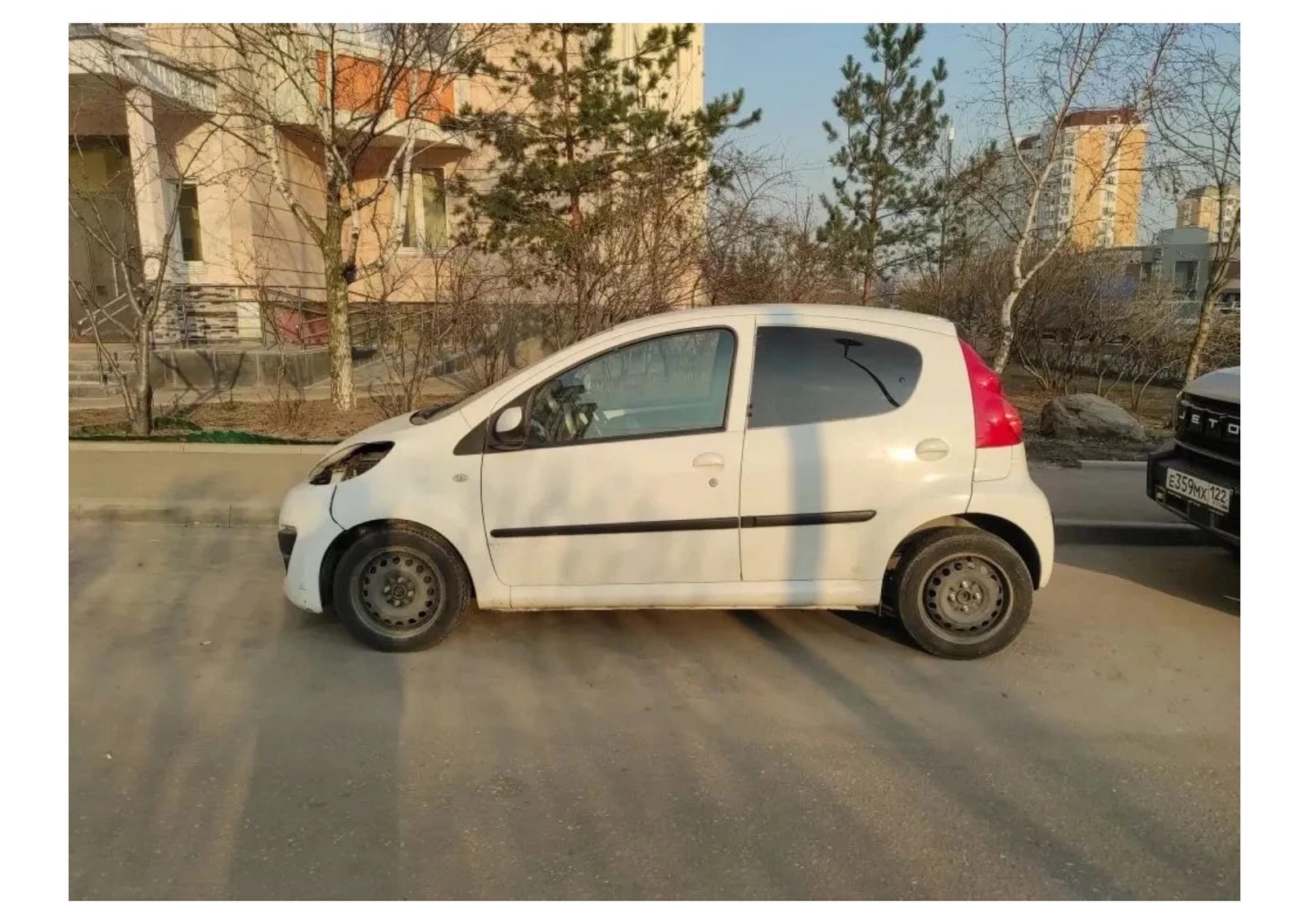 Peugeot 107 2012 год