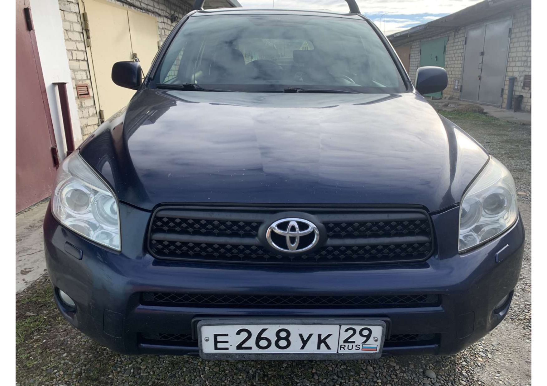 Toyota RAV 4 2006 год