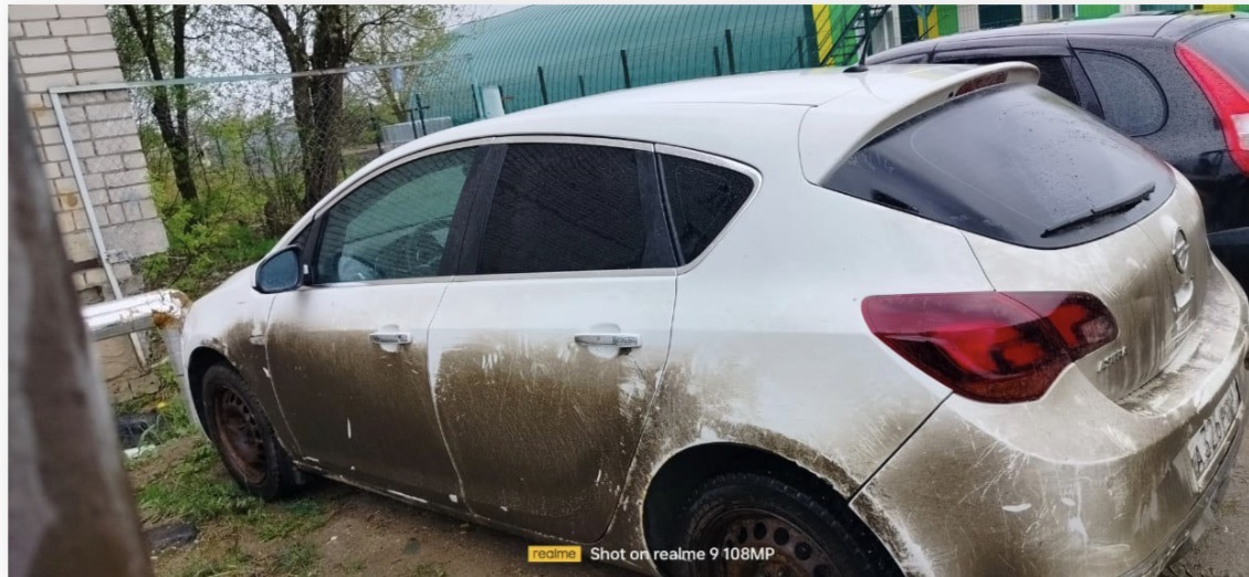 Opel P-J Astra 2012 год