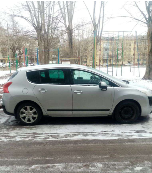 Peugeot 3008 2012 год