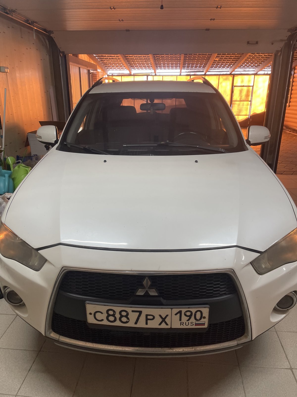 Mitsubishi Outlander 2.0 2011 год