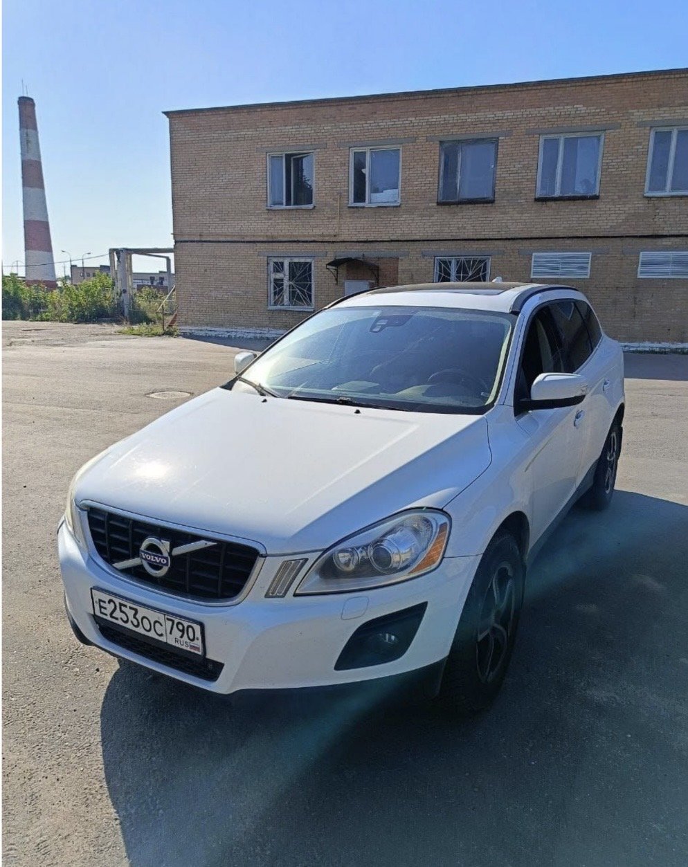 Volvo XC60 2010 год
