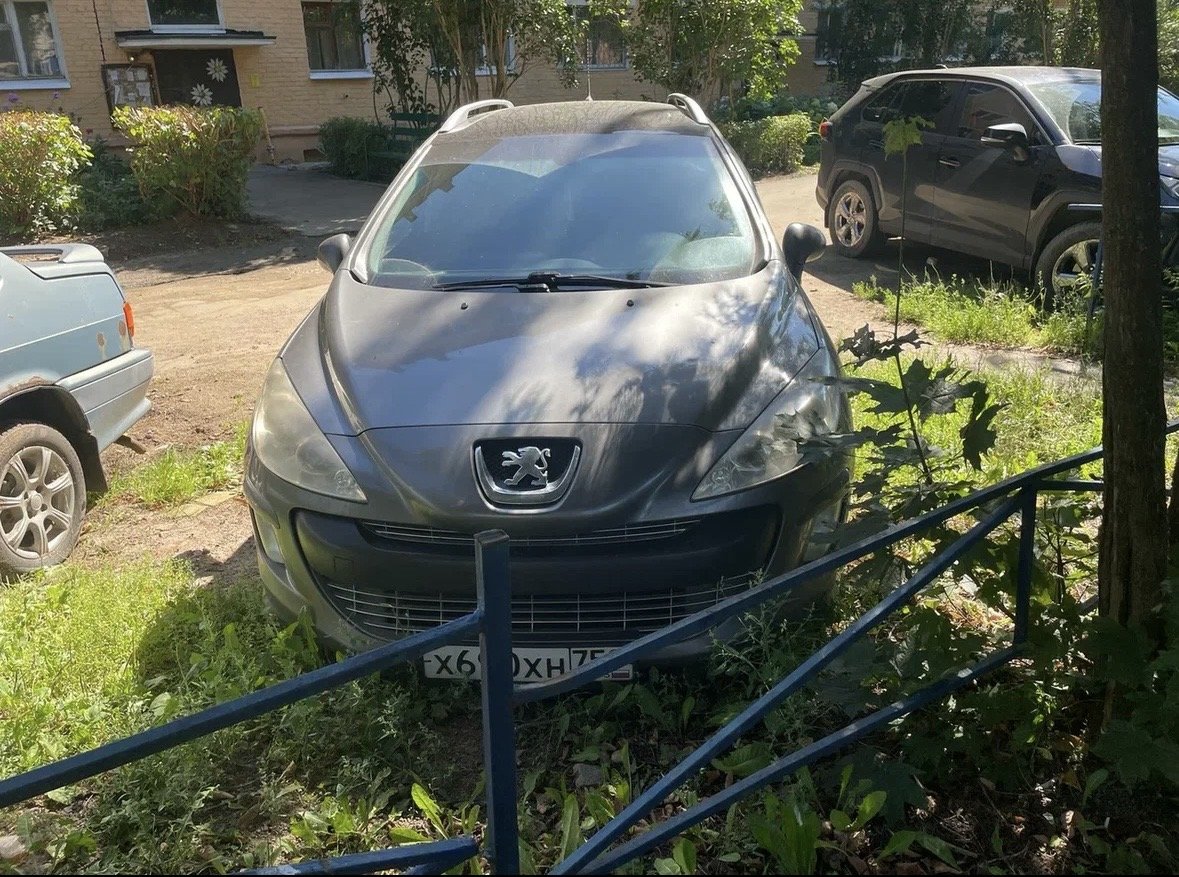 Peugeot 308 2008 год