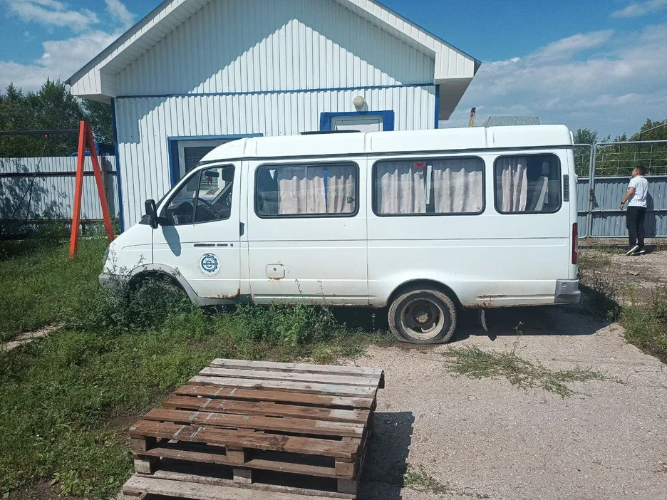 ГАЗ 32213
