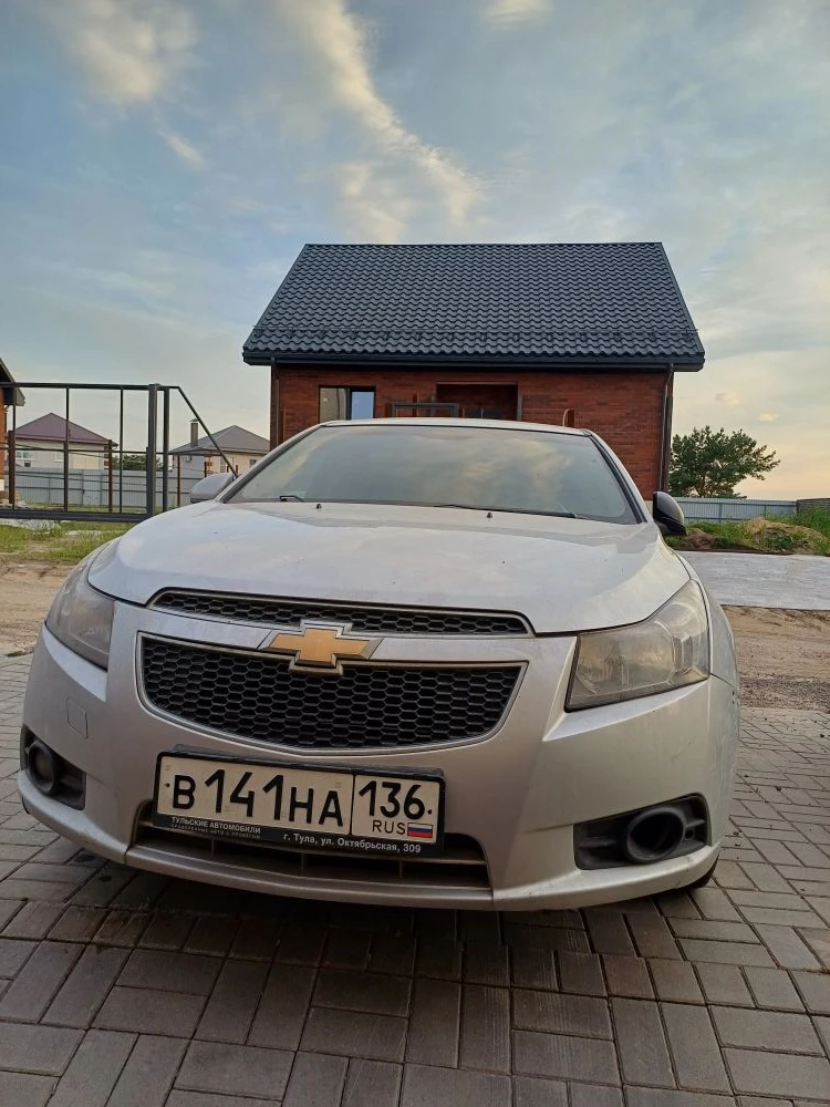 Chevrolet Cruze 2012 год