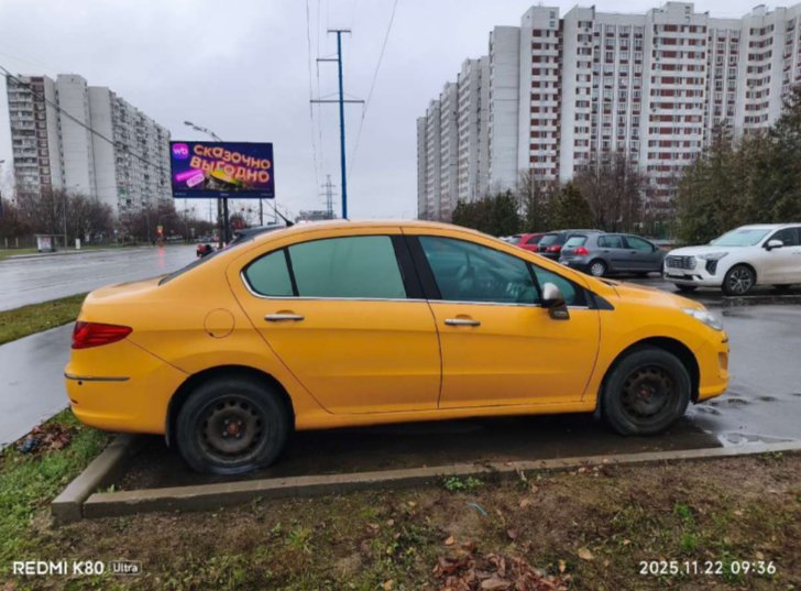 Peugeot 408 2013 год