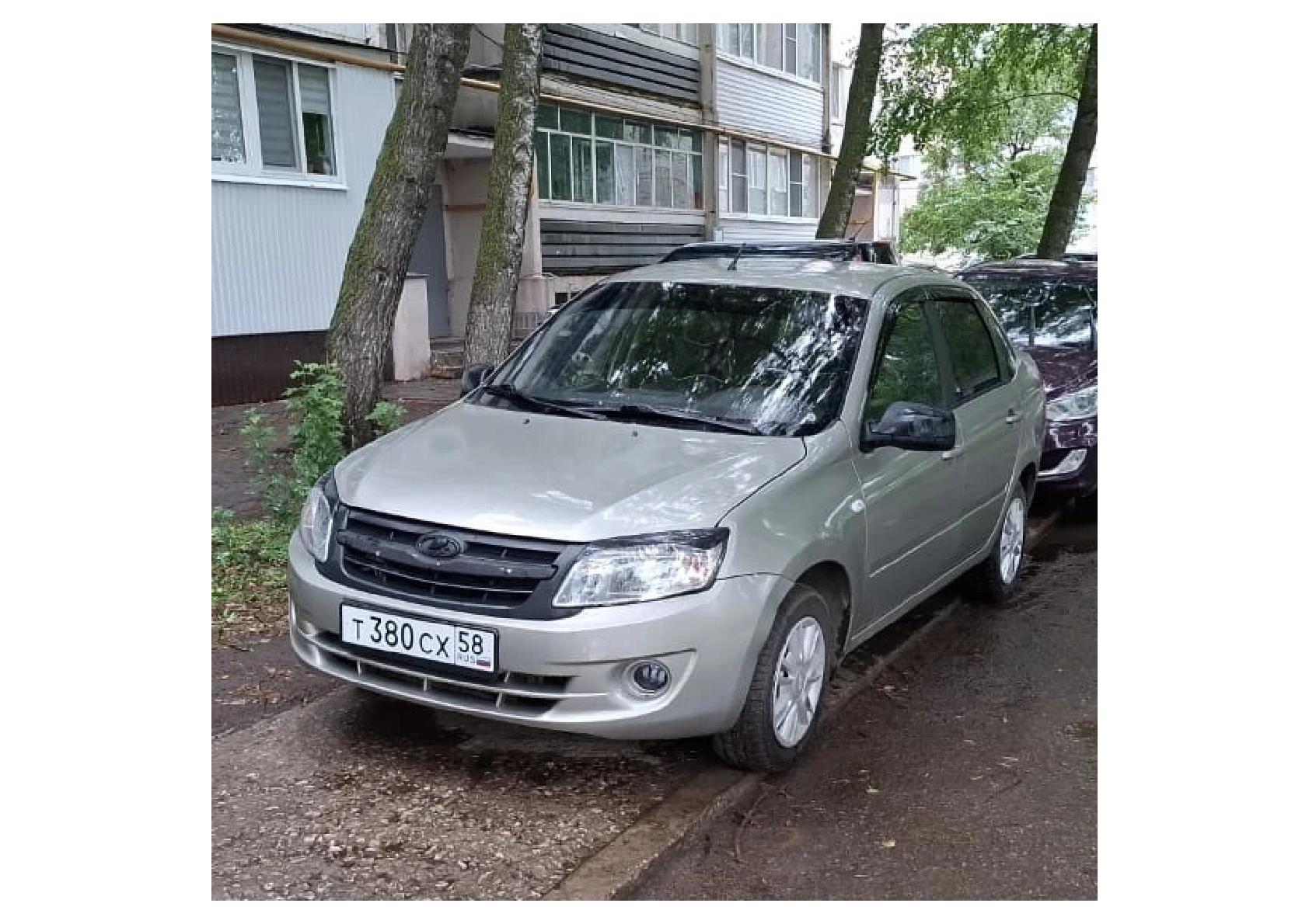 Lada Granta 2012 год