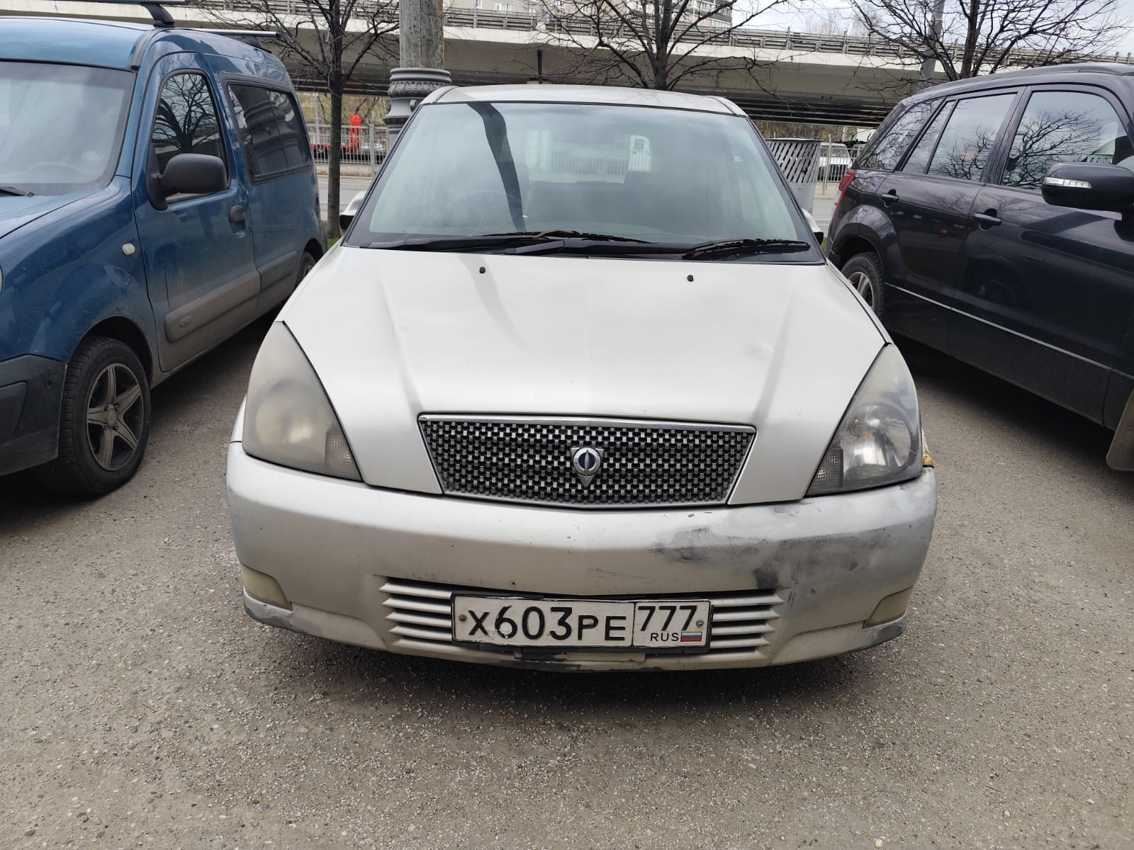 Toyota Opa 2000 год