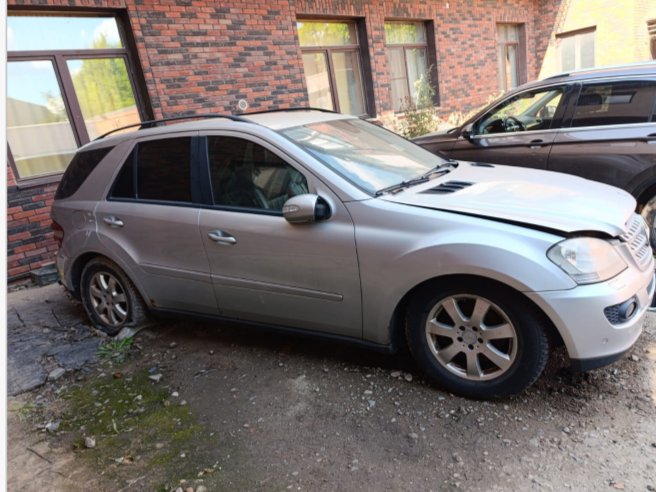 Mercedes-Benz ML350 2006 год
