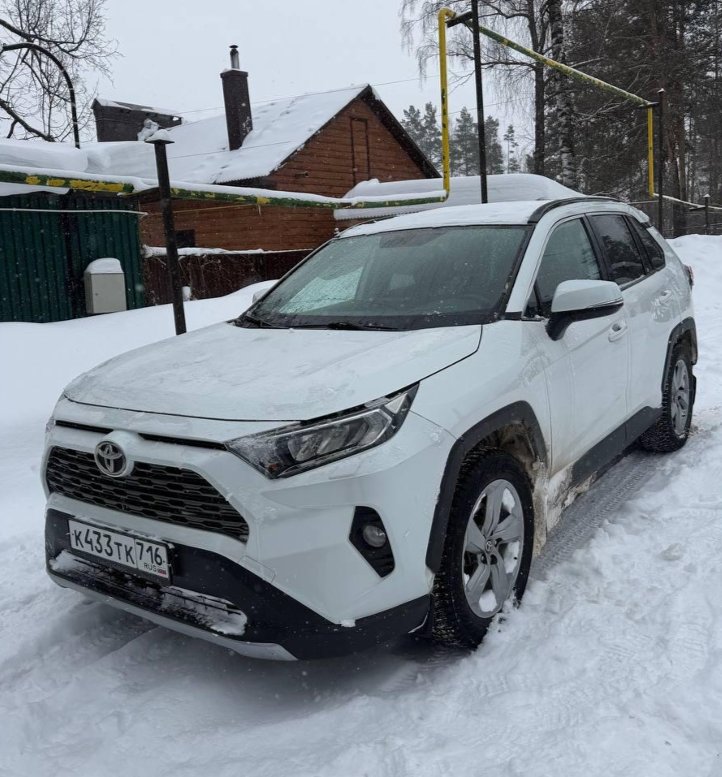 Toyota RAV4 2021 год