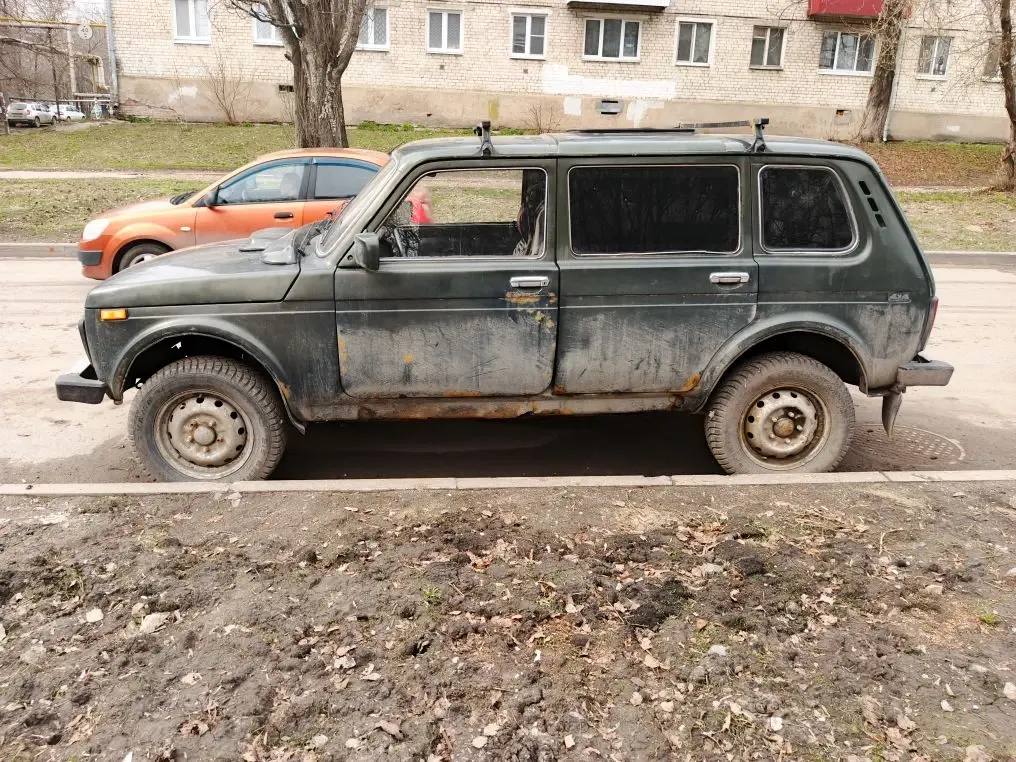 Lada Niva 2003 год