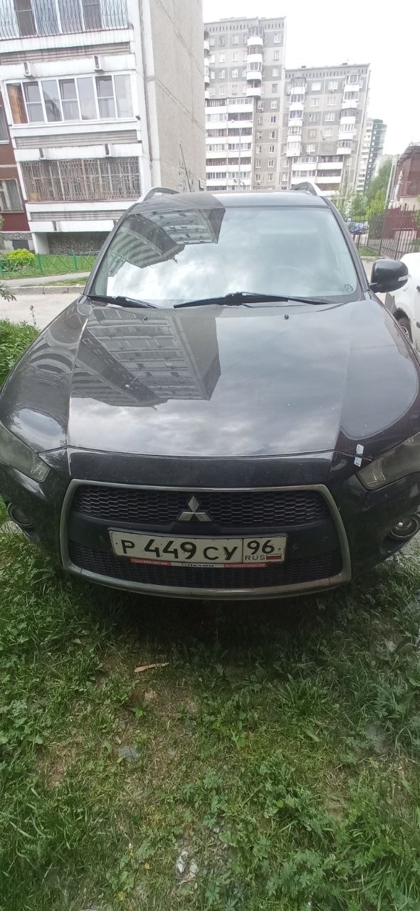 Mitsubishi Outlender 2.0 2010 год