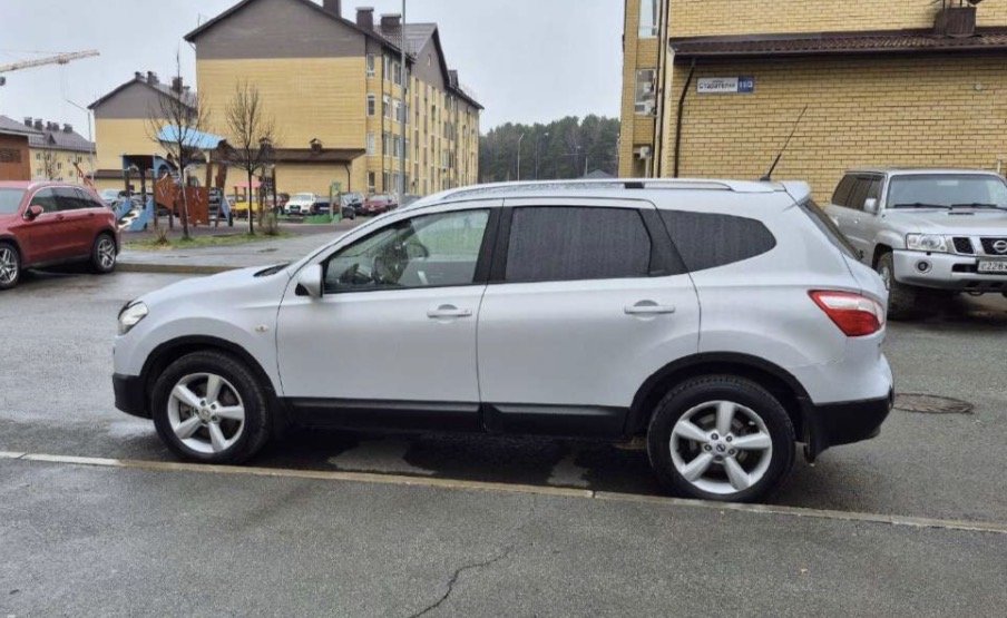 Nissan Qashqai 2.0 2010 год