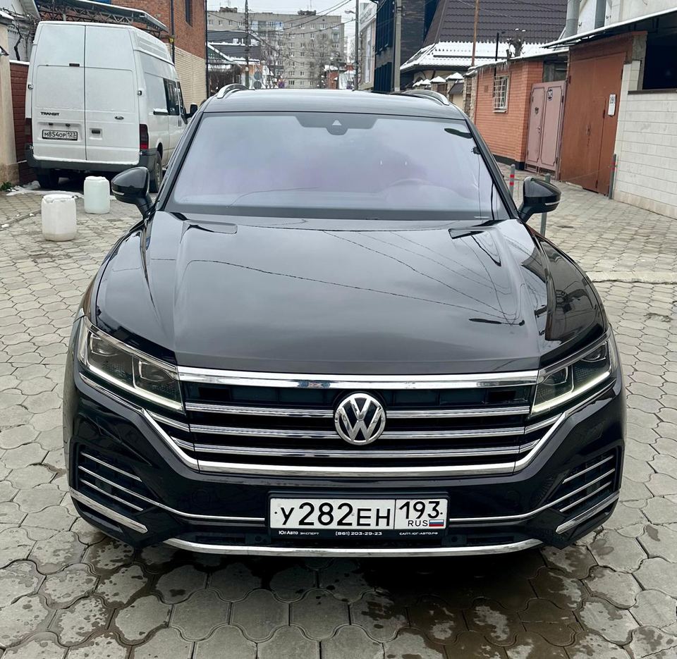 Volkswagen Touareg 2018 год