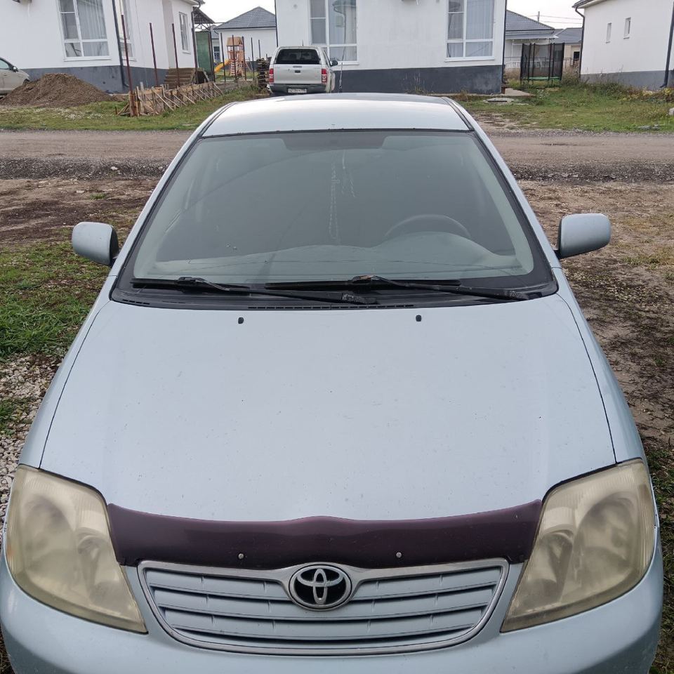 Toyota Corolla 2005 год
