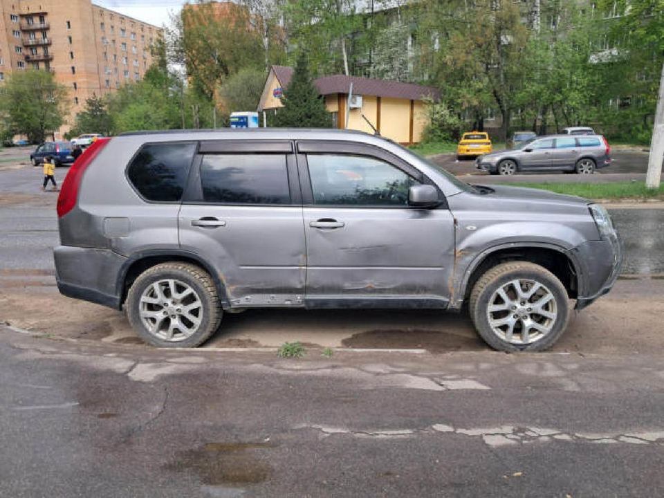 Nissan X-Trail 2011 год