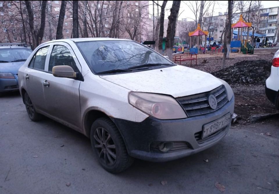 Geely МК 2013 год