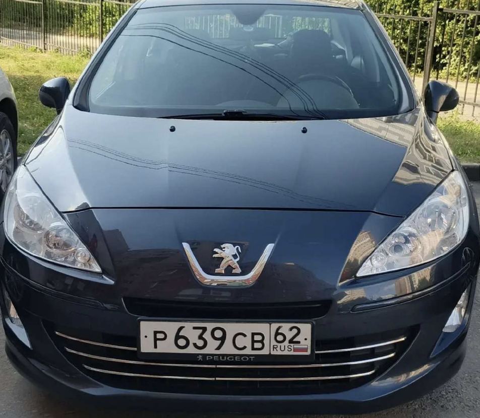 Peugeot 408 2014 год