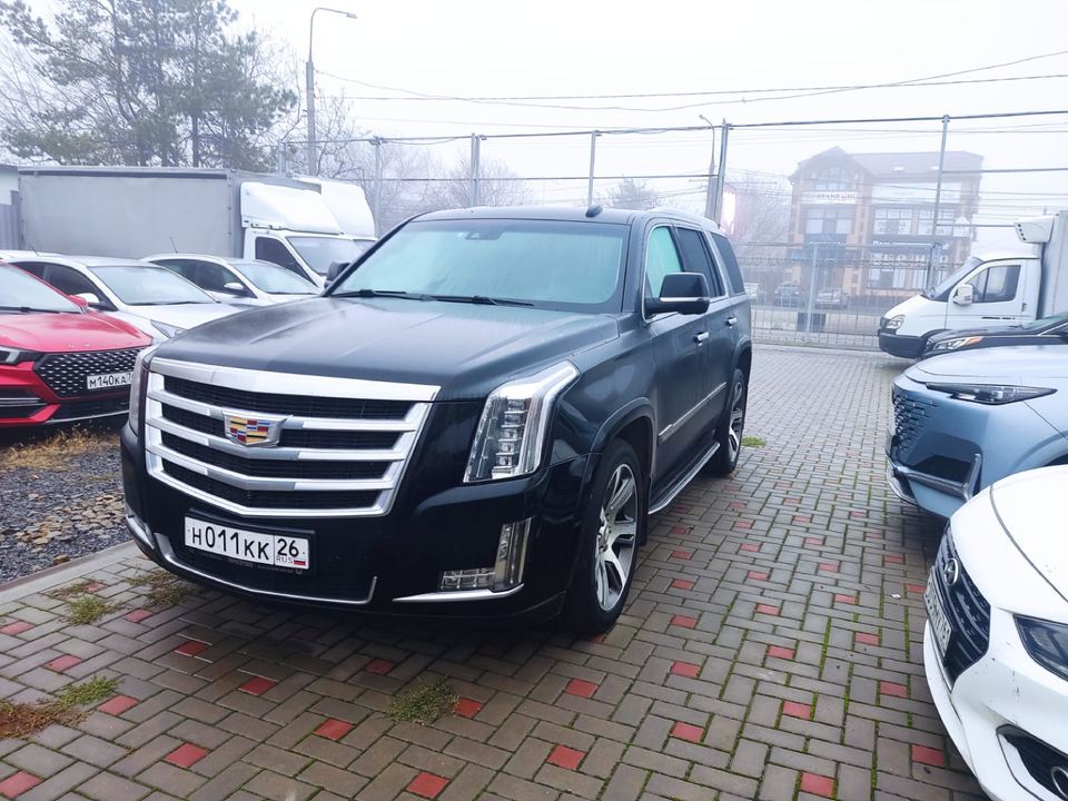 Cadillac Escalade 2016 год