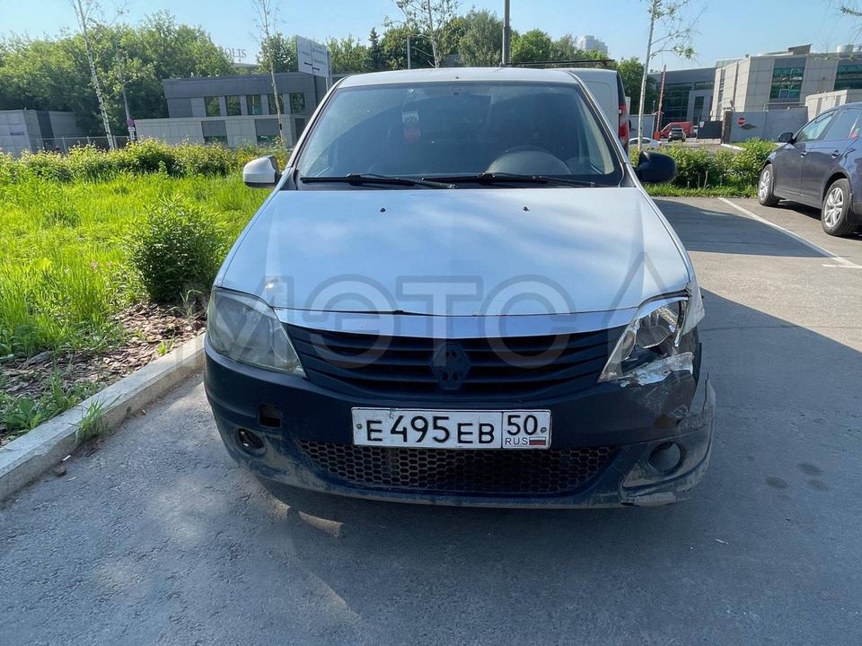 Renault Logan 2013 год