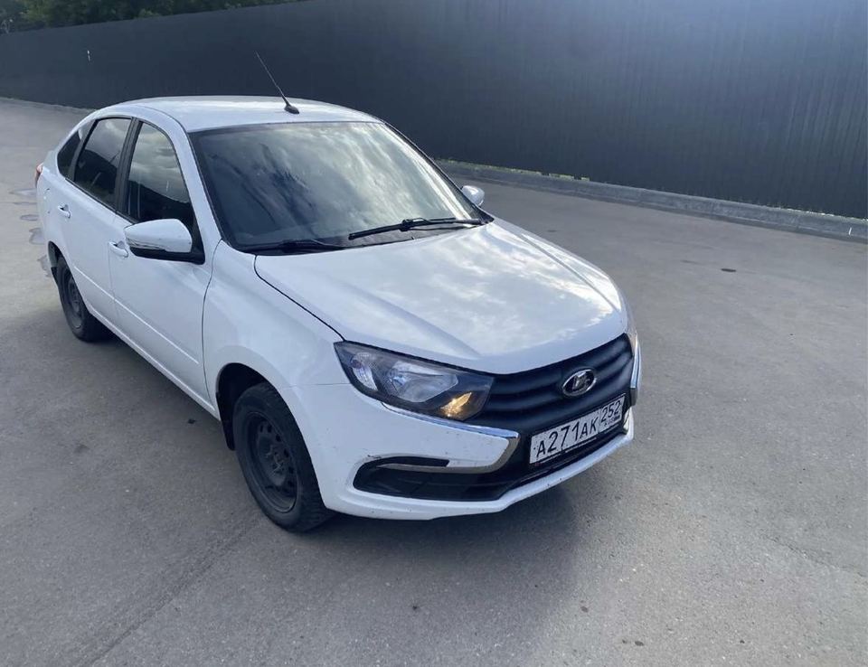 Lada Granta 2023 год